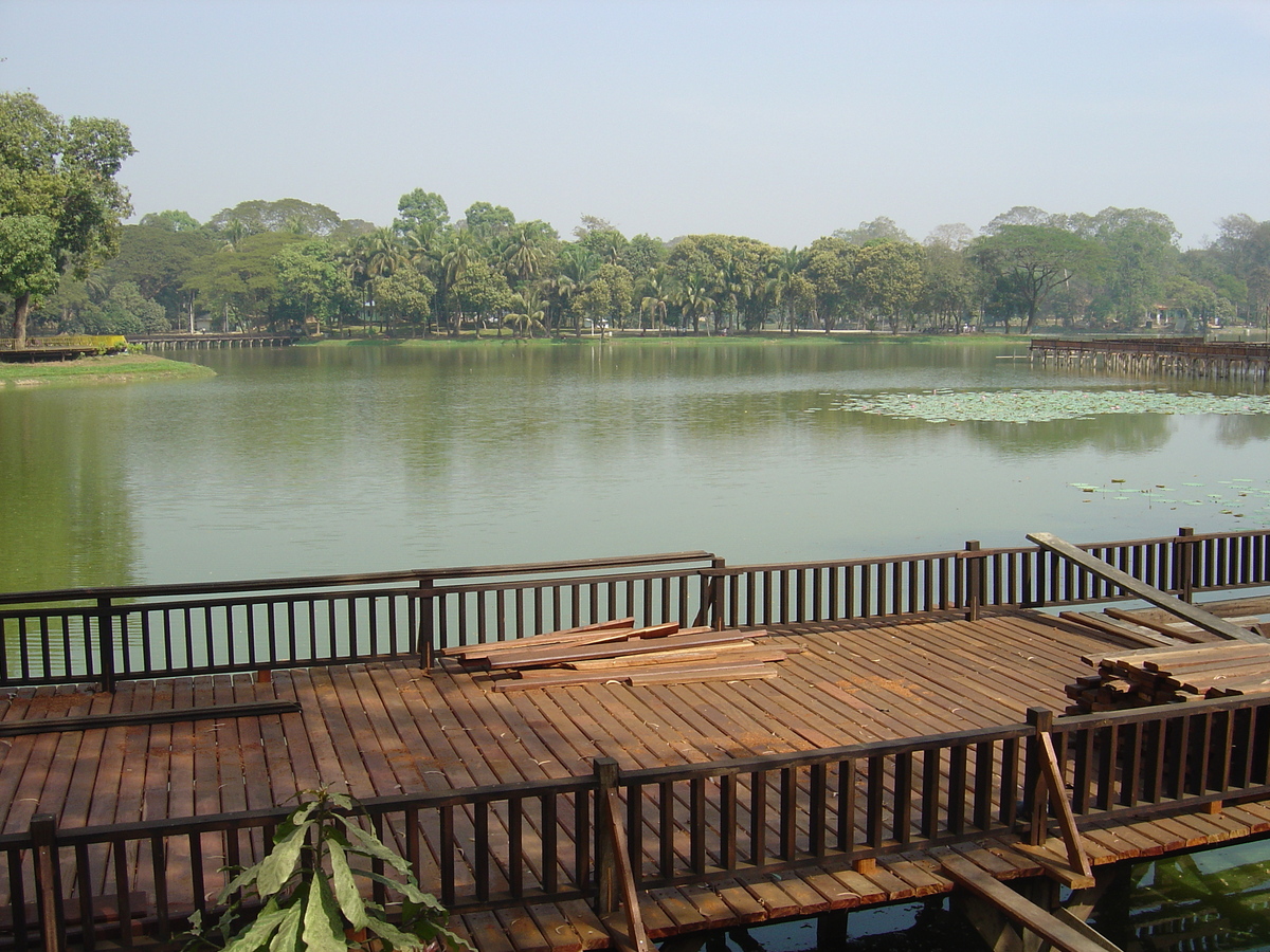 รูปถ่าย พม่า(Myanmar) ย่างกุ้ง(Yangon) 2005-01 146