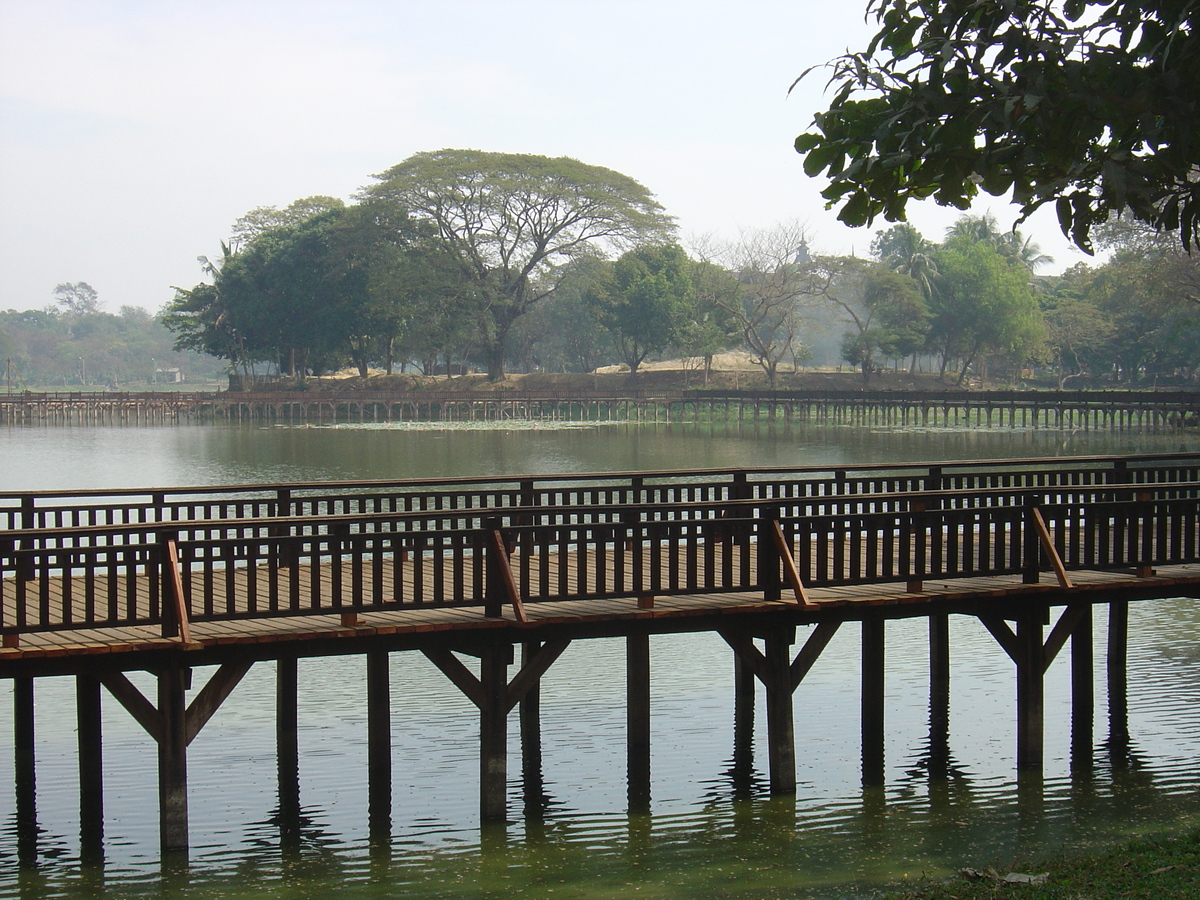 รูปถ่าย พม่า(Myanmar) ย่างกุ้ง(Yangon) 2005-01 132