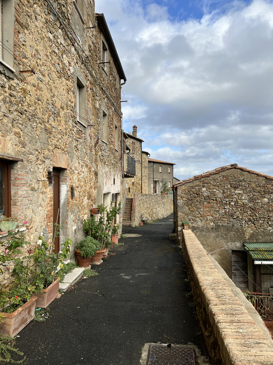 รูปถ่าย อิตาลี(Italy) ลาซัสซา(La Sassa) 2021-09 30
