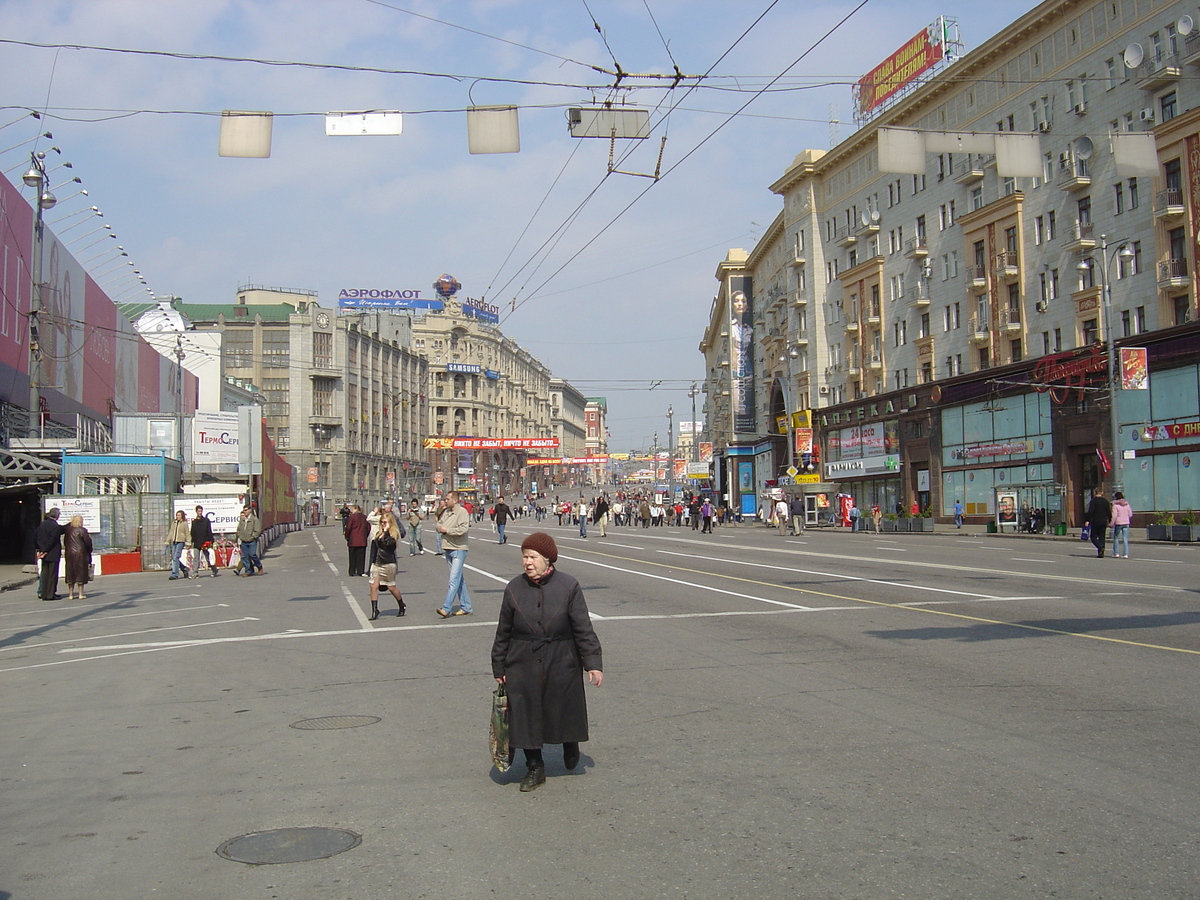 รูปถ่าย รัสเซีย(Russia) มอสโก(Moscow) ถนนตแวร์สกายา(Tverskaya Street) 2005-04 107
