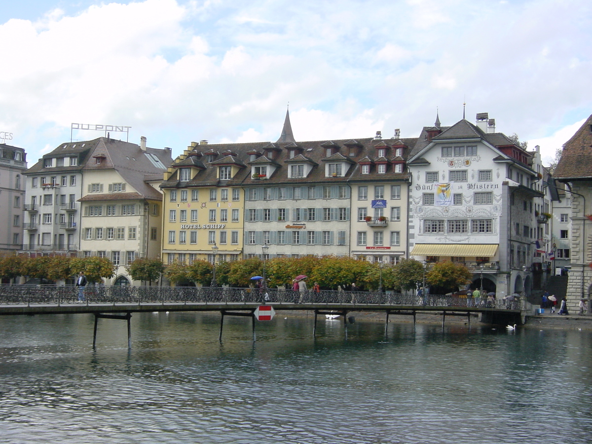 รูปถ่าย สวิสเซอร์แลนด์(Switzerland) ลูเซิร์น(Lucerne) 2001-10 40