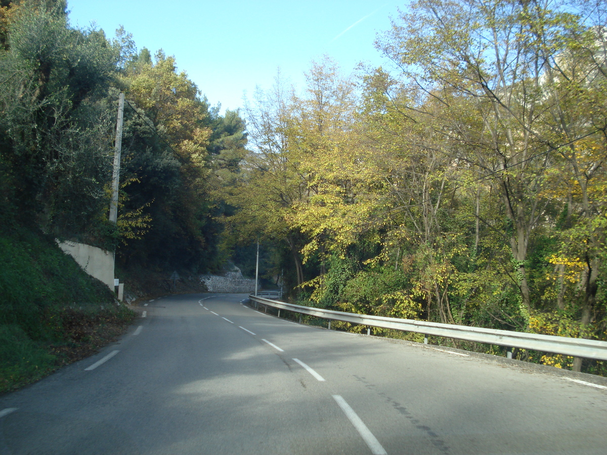 รูปถ่าย ฝรั่งเศส(France) เฟรนช์ริวิเอรา(French Riviera) ถนนจากวองซ์ไปแซ็ง-ฌาเน(Vence to St. Jeannet Road) 2006-12 57