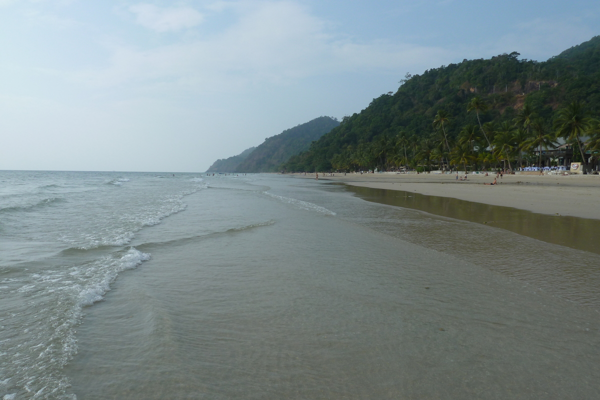 รูปถ่าย ไทย(Thailand) เกาะช้าง(Ko Chang) หาดทรายขาว(White sand beach) 2011-02 44