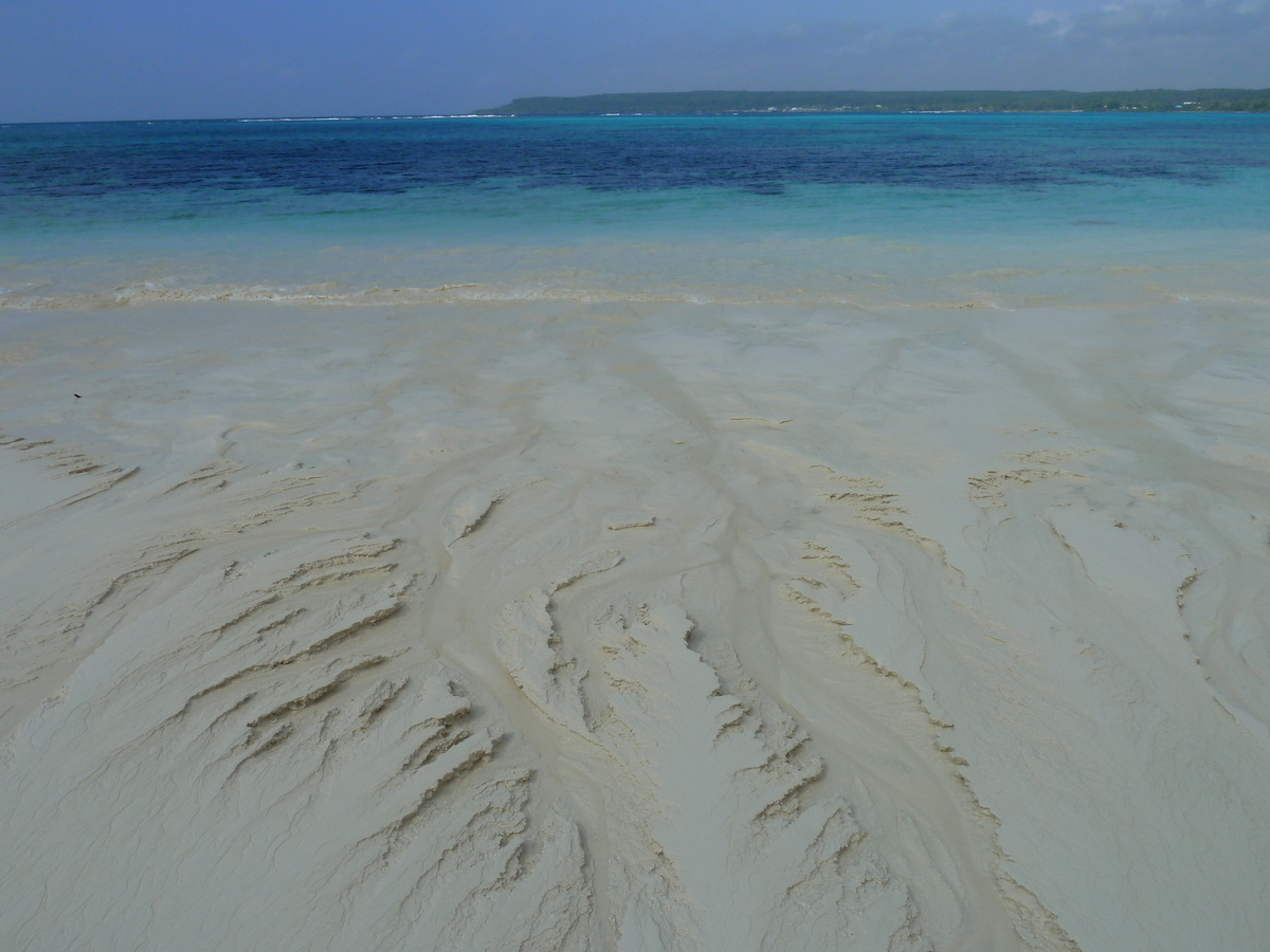 รูปถ่าย นิวแคลิโดเนีย(New Caledonia) เกาะลีฟู(Lifou) ลูเอซิลลา(Luecilla) 2010-05 6