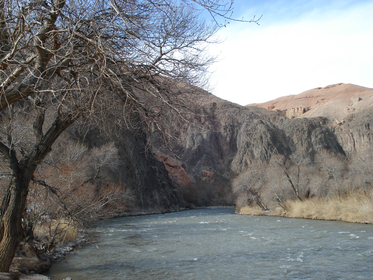 รูปถ่าย คาซัคสถาน(Kazakhstan) หุบผาชารึน(Charyn Canyon) 2007-03 28