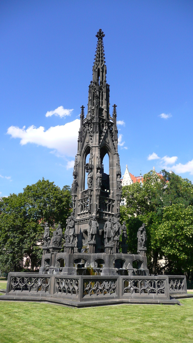 รูปถ่าย สาธารณรัฐเช็ก(Czech Republic) ปราก(Prague) ริมฝั่งสเมตานา(Smetanovo nabr) 2007-07 24
