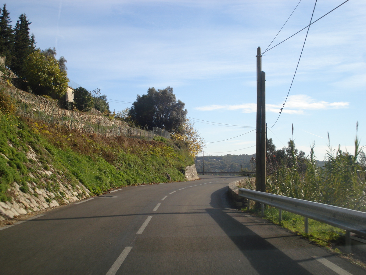 รูปถ่าย ฝรั่งเศส(France) เฟรนช์ริวิเอรา(French Riviera) ถนนจากวองซ์ไปแซ็ง-ฌาเน(Vence to St. Jeannet Road) 2006-12 52