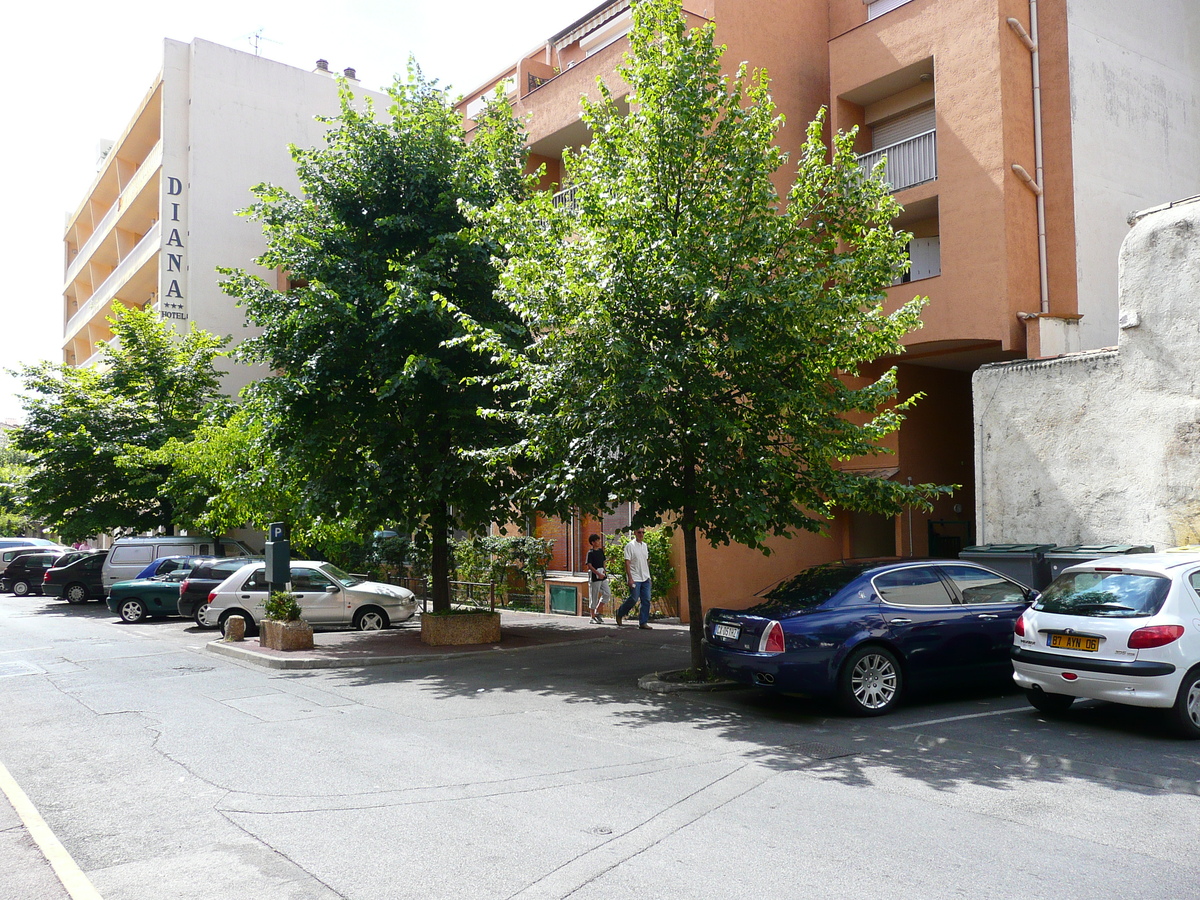 รูปถ่าย ฝรั่งเศส(France) วังซ์(Vence) ถนนอ็องรี-อีนาร์(Avenue H. Isnard) 2007-07 45