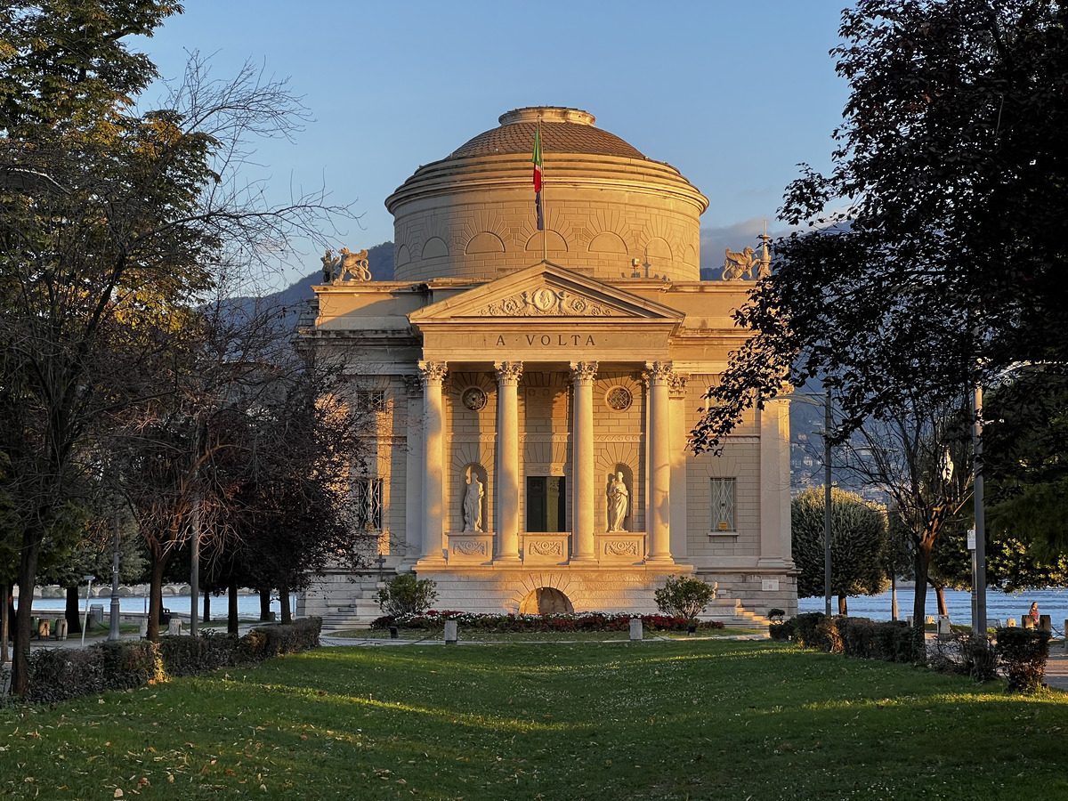 รูปถ่าย อิตาลี(Italy) โคโม(Como) 2023-10 12