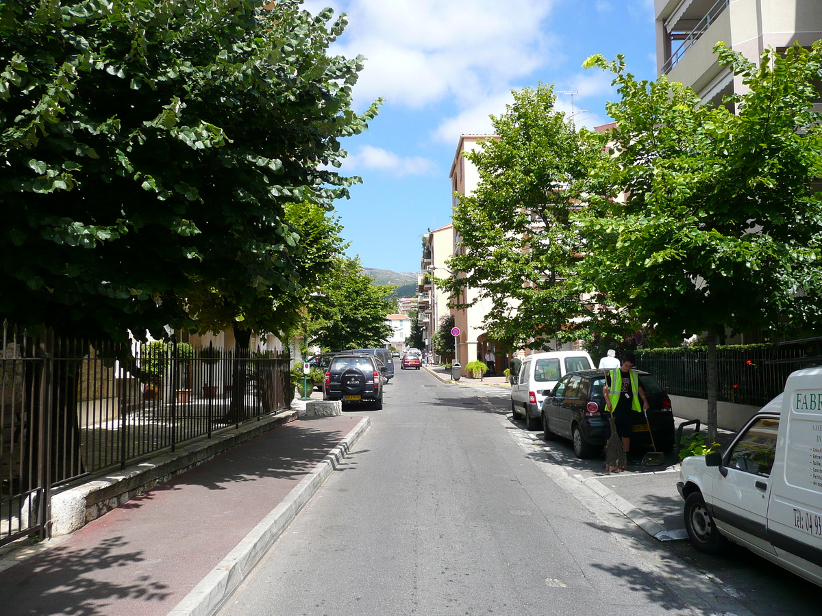 รูปถ่าย ฝรั่งเศส(France) วังซ์(Vence) ถนนอ็องรี-อีนาร์(Avenue H. Isnard) 2007-07 41