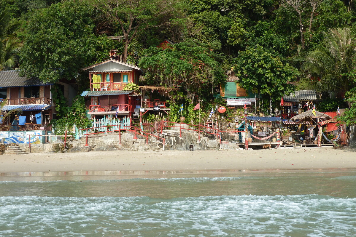 รูปถ่าย ไทย(Thailand) เกาะช้าง(Ko Chang) หาดทรายขาว(White sand beach) 2011-02 86