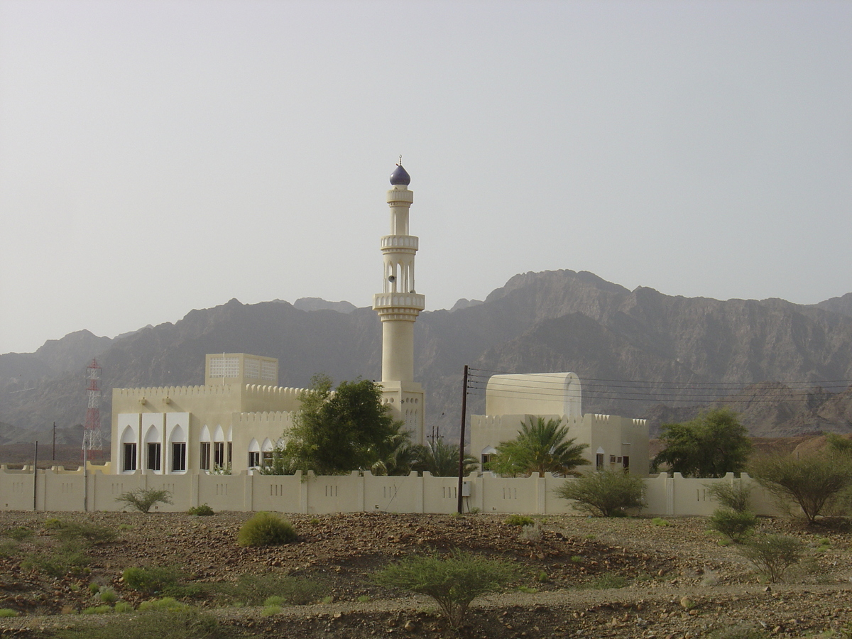 รูปถ่าย โอมาน(Oman) จากบูไรมิไปถนนโซฮาร์(Buraimi to Sohar road) 2005-03 28