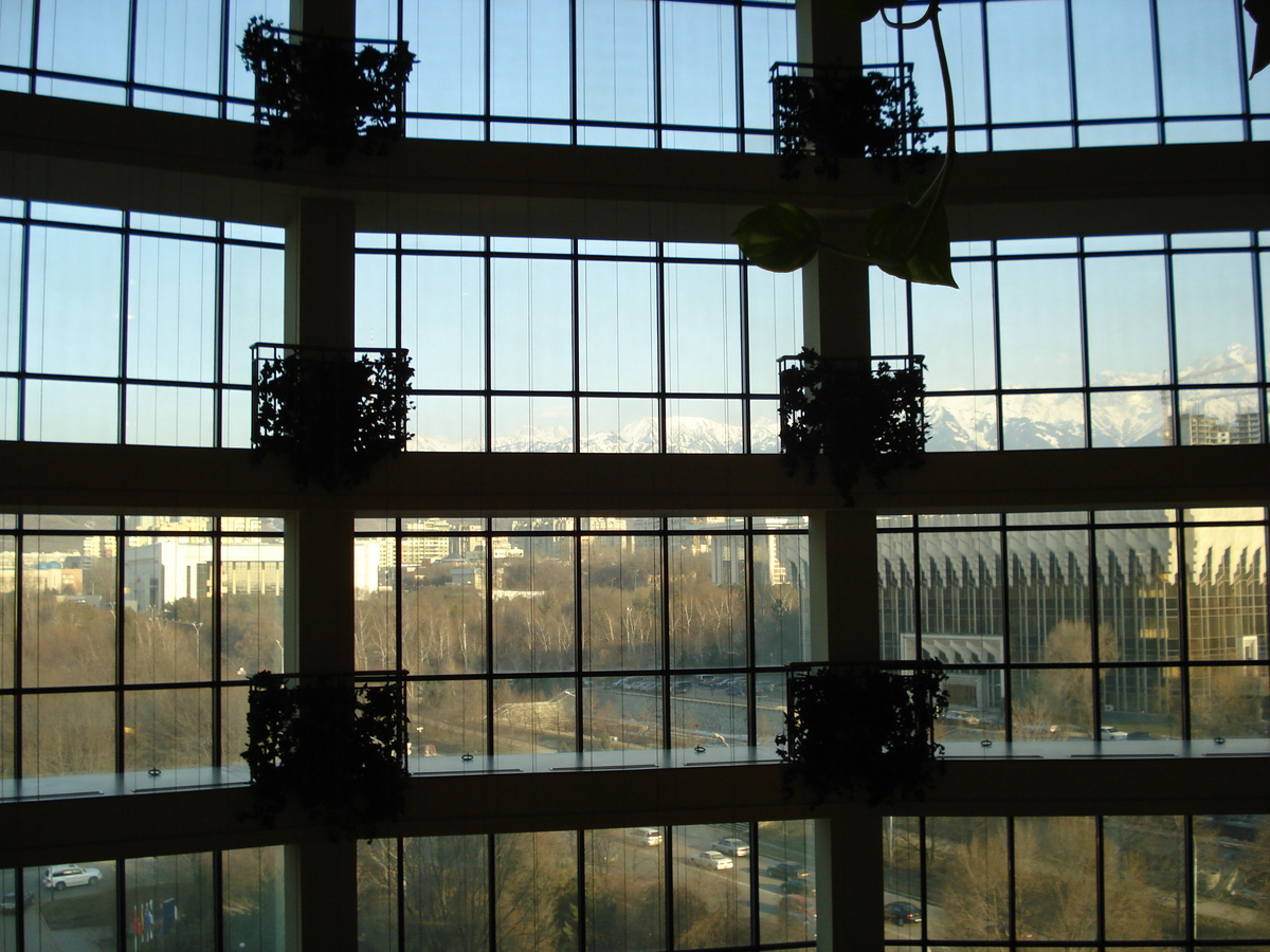 รูปถ่าย คาซัคสถาน(Kazakhstan) อัลมาตี(Almaty) โรงแรมอินเตอร์คอนติเนนตัล อัลมาตี(Intercontinental Almaty Hotel) 2007-03 25