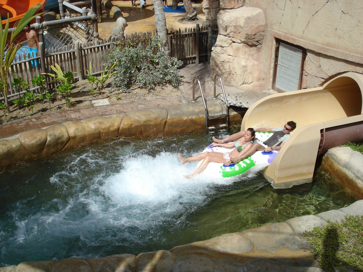 รูปถ่าย สหรัฐอาหรับเอมิเรตส์(United Arab Emirates) ดูไบ(Dubai) สวนน้ำไวลด์วาดี(Wild Wadi) 2007-03 13