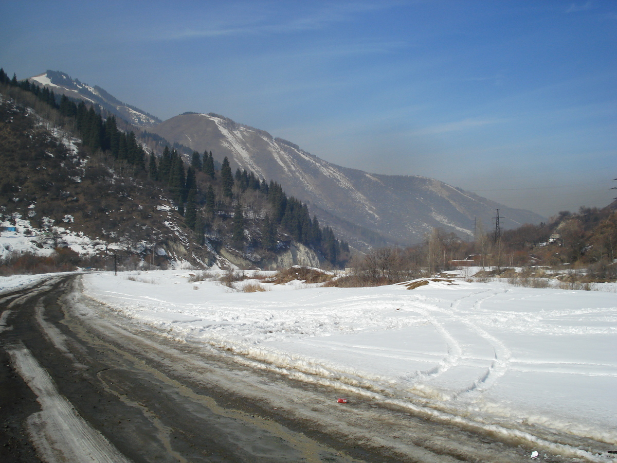 รูปถ่าย คาซัคสถาน(Kazakhstan) อุทยานแห่งชาติอีเลอาลาเตา(Ile Alatau National Park) 2007-03 22