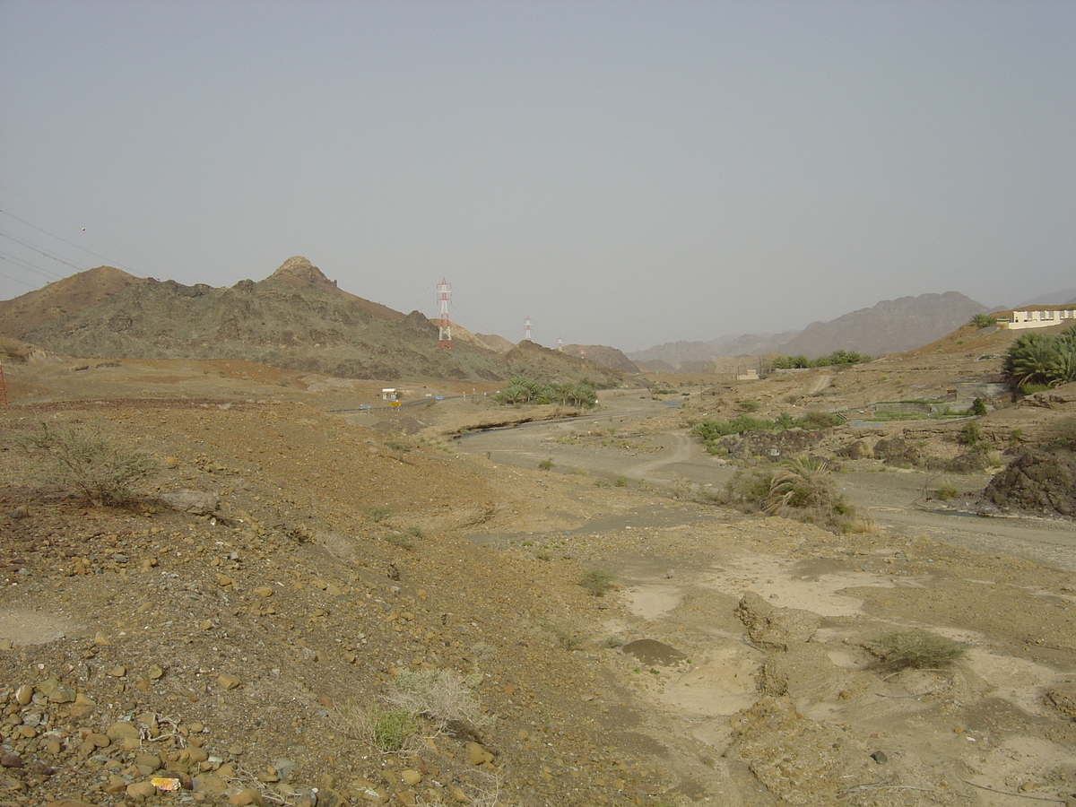 รูปถ่าย โอมาน(Oman) จากบูไรมิไปถนนโซฮาร์(Buraimi to Sohar road) 2005-03 14