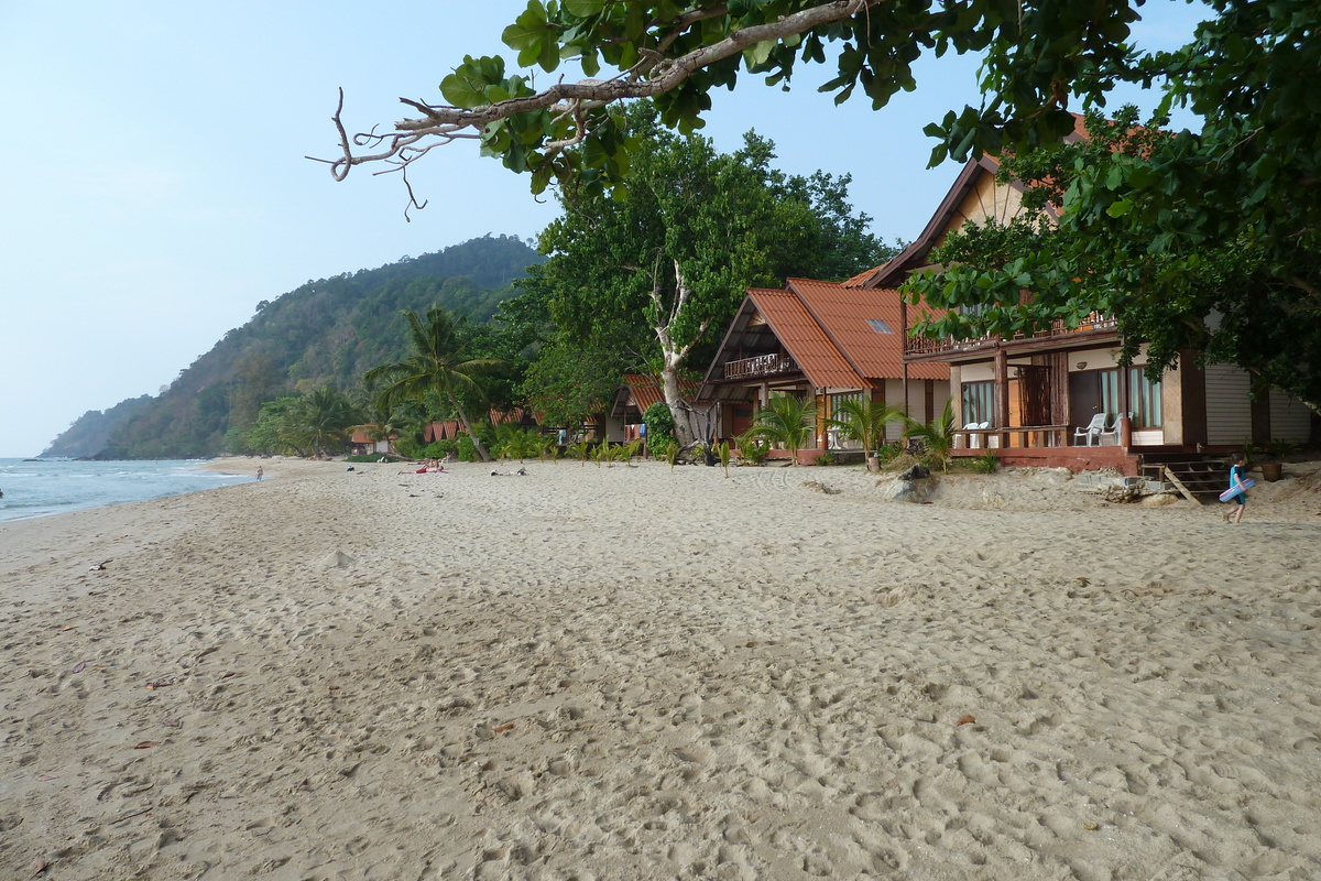 รูปถ่าย ไทย(Thailand) เกาะช้าง(Ko Chang) หาดทรายขาว(White sand beach) 2011-02 66