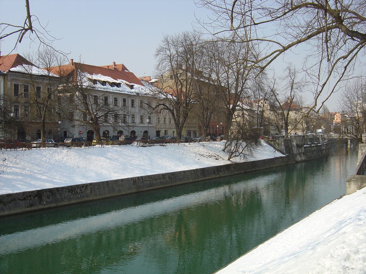 รูปถ่าย สโลวีเนีย(Slovenia) ลีอูบลีอานา(Ljubljana) 2005-03 11