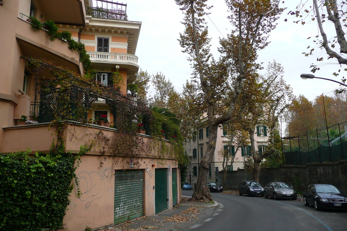 รูปถ่าย อิตาลี(Italy) โรม(Rome) ถนนเตรนตาอาปรีเล(Viale Trenta Aprile) 2007-11 23