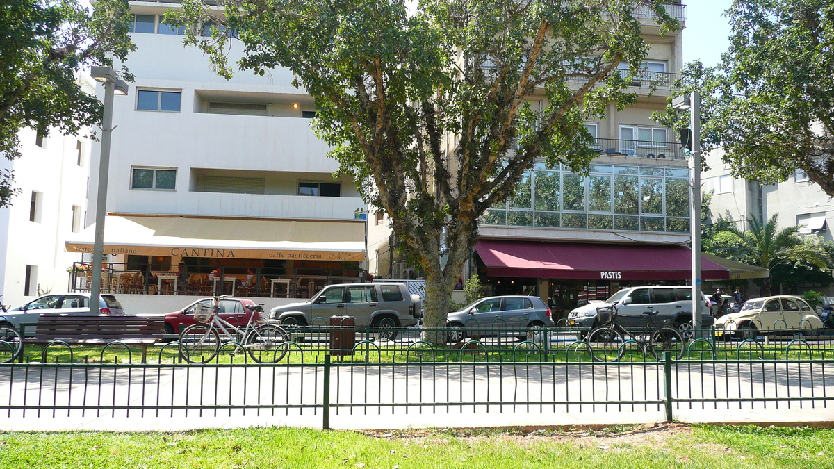 รูปถ่าย อิสราเอล(Israel) เทลอาวีฟ(Tel Aviv) ถนนรอธส์ไชลด์(Rothschild Street) 2007-06 36