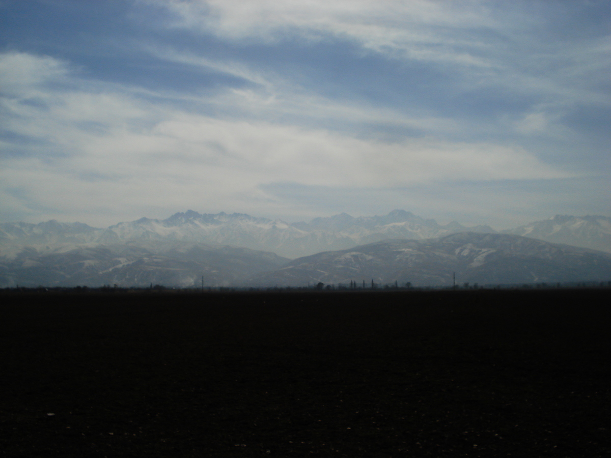 รูปถ่าย คาซัคสถาน(Kazakhstan) ถนนจากอัลมาตีไปหุบผาชารึน(Almaty to Charyn Canyon road) 2007-03 196