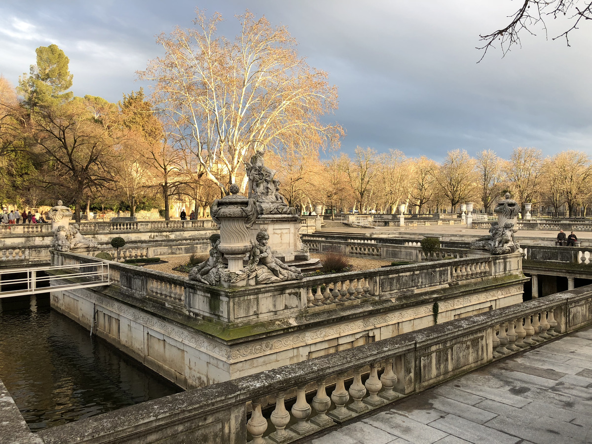 รูปถ่าย ฝรั่งเศส(France) นีเมอ(Nimes) 2018-02 25