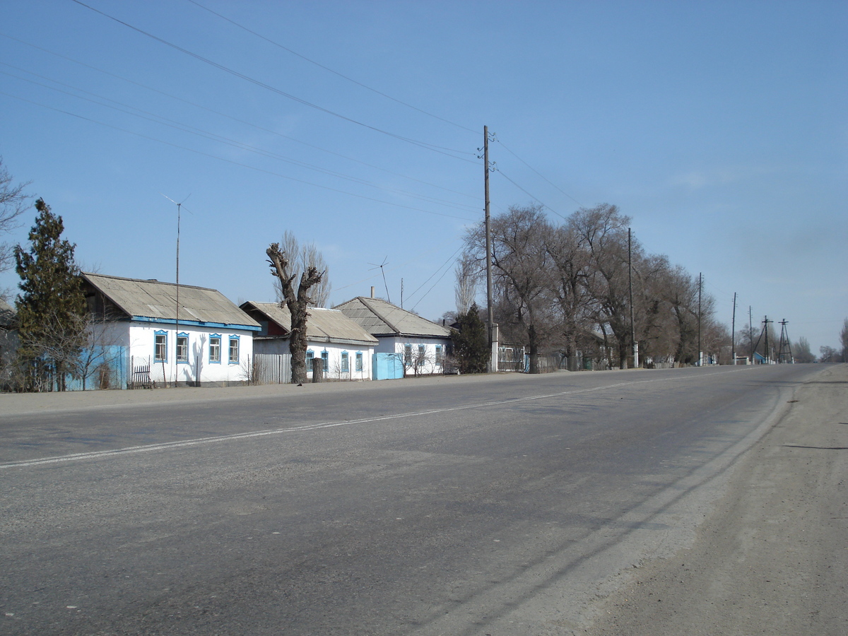 รูปถ่าย คาซัคสถาน(Kazakhstan) ถนนจากอัลมาตีไปหุบผาชารึน(Almaty to Charyn Canyon road) 2007-03 176