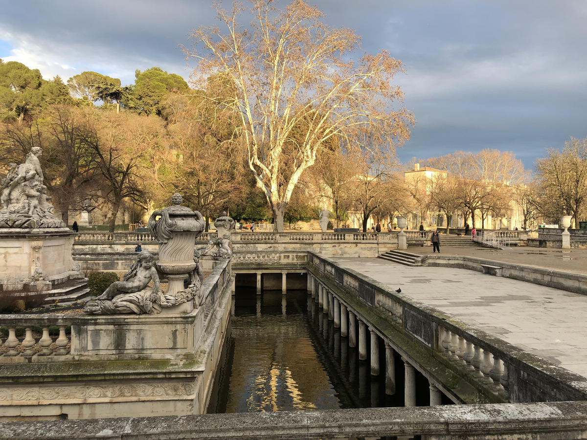 รูปถ่าย ฝรั่งเศส(France) นีเมอ(Nimes) 2018-02 24
