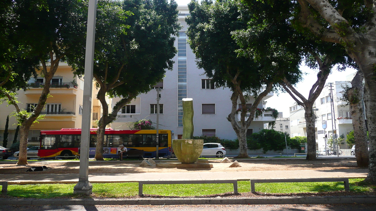 รูปถ่าย อิสราเอล(Israel) เทลอาวีฟ(Tel Aviv) ถนนรอธส์ไชลด์(Rothschild Street) 2007-06 33