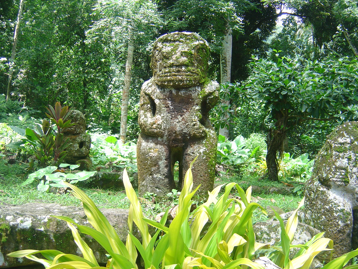 รูปถ่าย เฟรนช์โพลี่นีเซีย(Polynesia) หมู่เกาะมาร์เคซัส(Marquises) 2006-04 123
