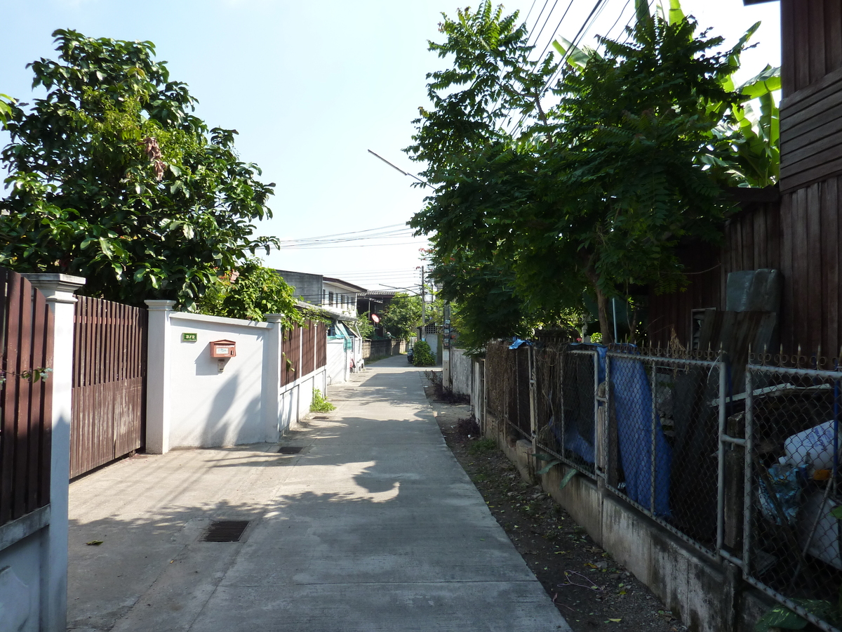 รูปถ่าย ไทย(Thailand) เชียงใหม่(Chiang Mai) ถนนสามล้าน(Sam Lan Road) 2009-12 38