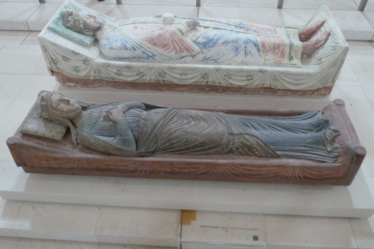 รูปถ่าย ฝรั่งเศส(France) ฟงเตอโวร์(Fontevraud) 2011-05 230