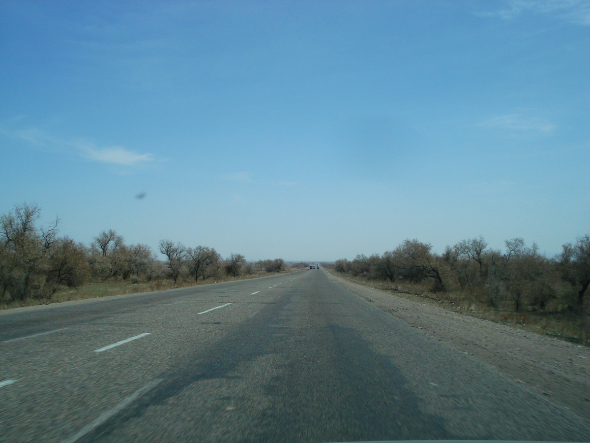 รูปถ่าย คาซัคสถาน(Kazakhstan) ถนนจากอัลมาตีไปหุบผาชารึน(Almaty to Charyn Canyon road) 2007-03 12