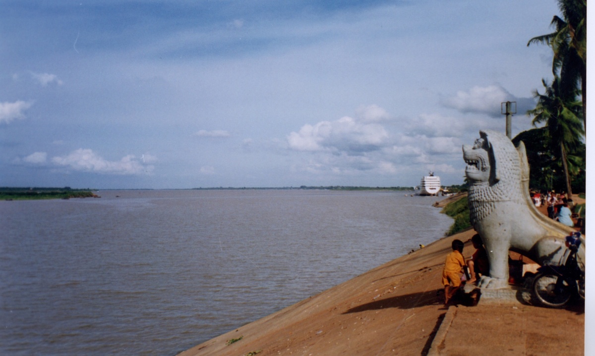 รูปถ่าย กัมพูชา(Cambodia) พนมเปญ(Phnom Penh) 1996-06 23