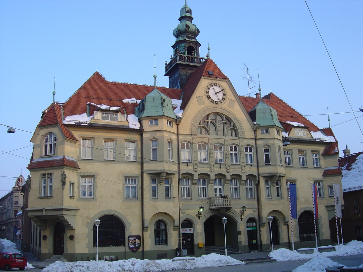 รูปถ่าย สโลวีเนีย(Slovenia) พีทูจ(Ptuj) 2005-03 22