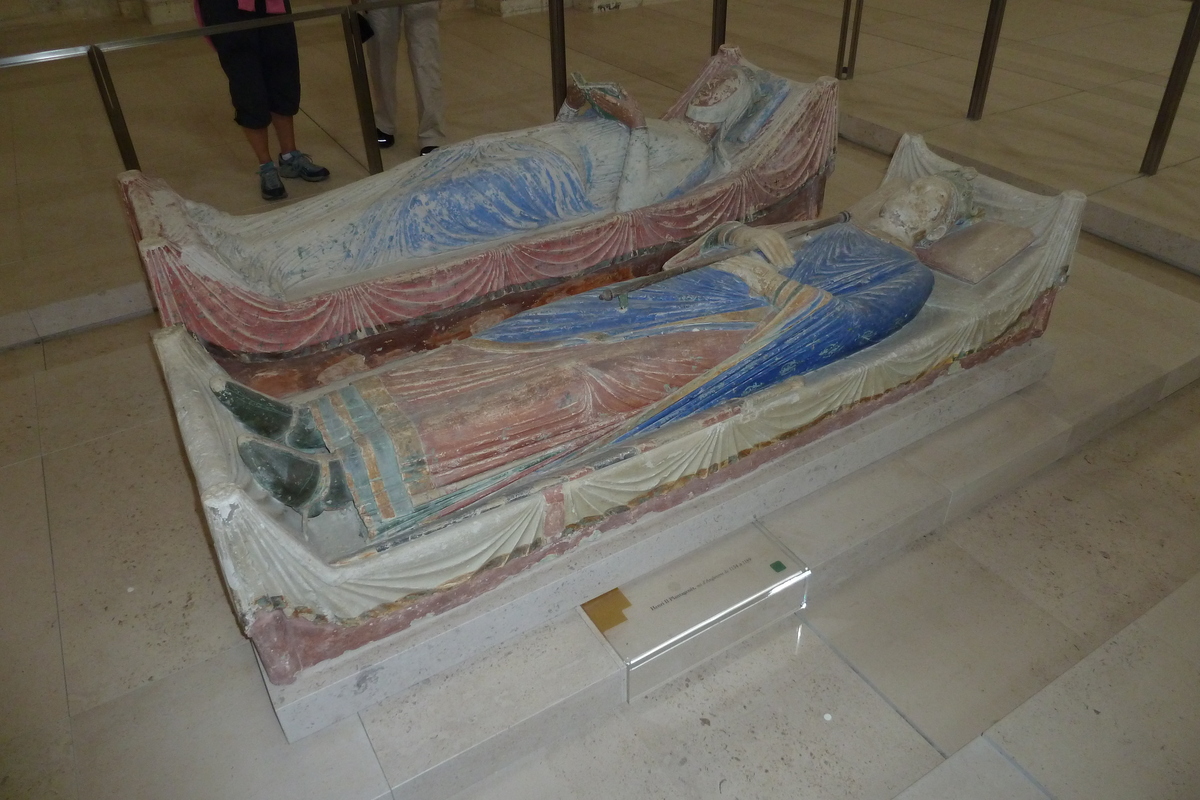 รูปถ่าย ฝรั่งเศส(France) ฟงเตอโวร์(Fontevraud) 2011-05 192