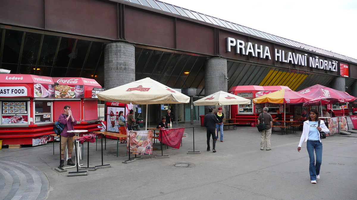 รูปถ่าย สาธารณรัฐเช็ก(Czech Republic) ปราก(Prague) สถานีรถไฟหลักปราก(Hlavni Nadrazi) 2007-07 8