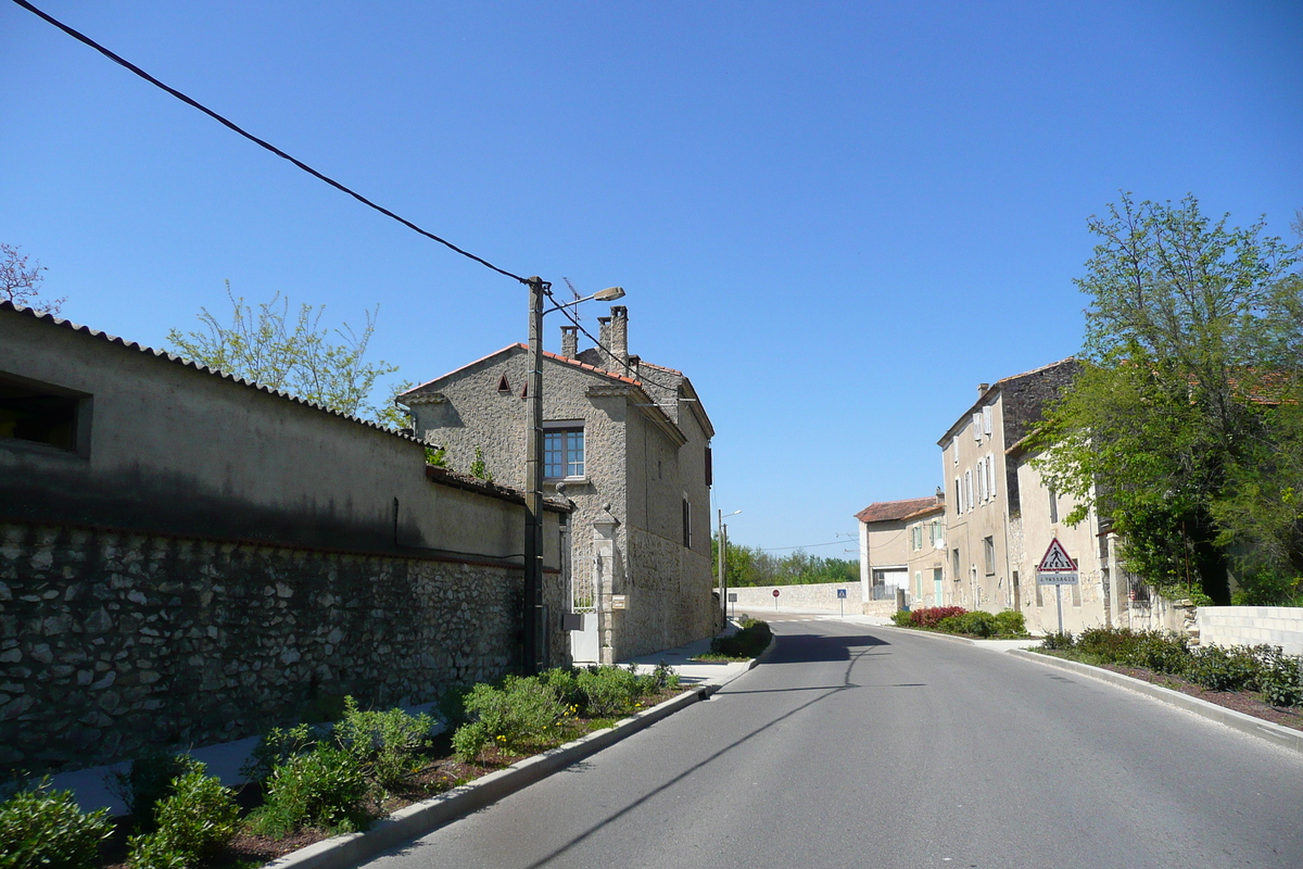รูปถ่าย ฝรั่งเศส(France) โพรว็องส์(Provence) ถนนจากโบแกร์ไปปงดูการ์(Beaucaire to pont du gard road) 2008-04 50