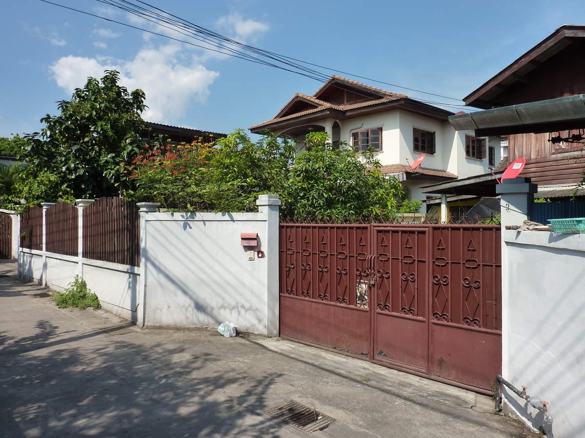 รูปถ่าย ไทย(Thailand) เชียงใหม่(Chiang Mai) ถนนสามล้าน(Sam Lan Road) 2009-12 15