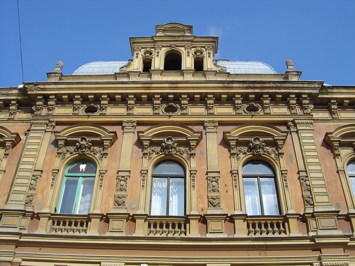รูปถ่าย ฮังการี(Hungary) เปคส์(Pecs) 2005-03 78