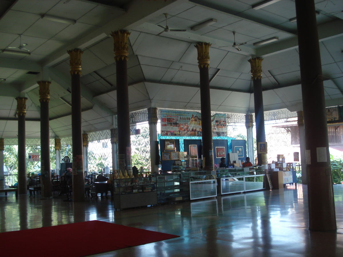 รูปถ่าย ไทย(Thailand) พิษณุโลก(Phitsanulok) วัดราชบูรณะ(Wat Ratcha Bhurana) 2008-01 23