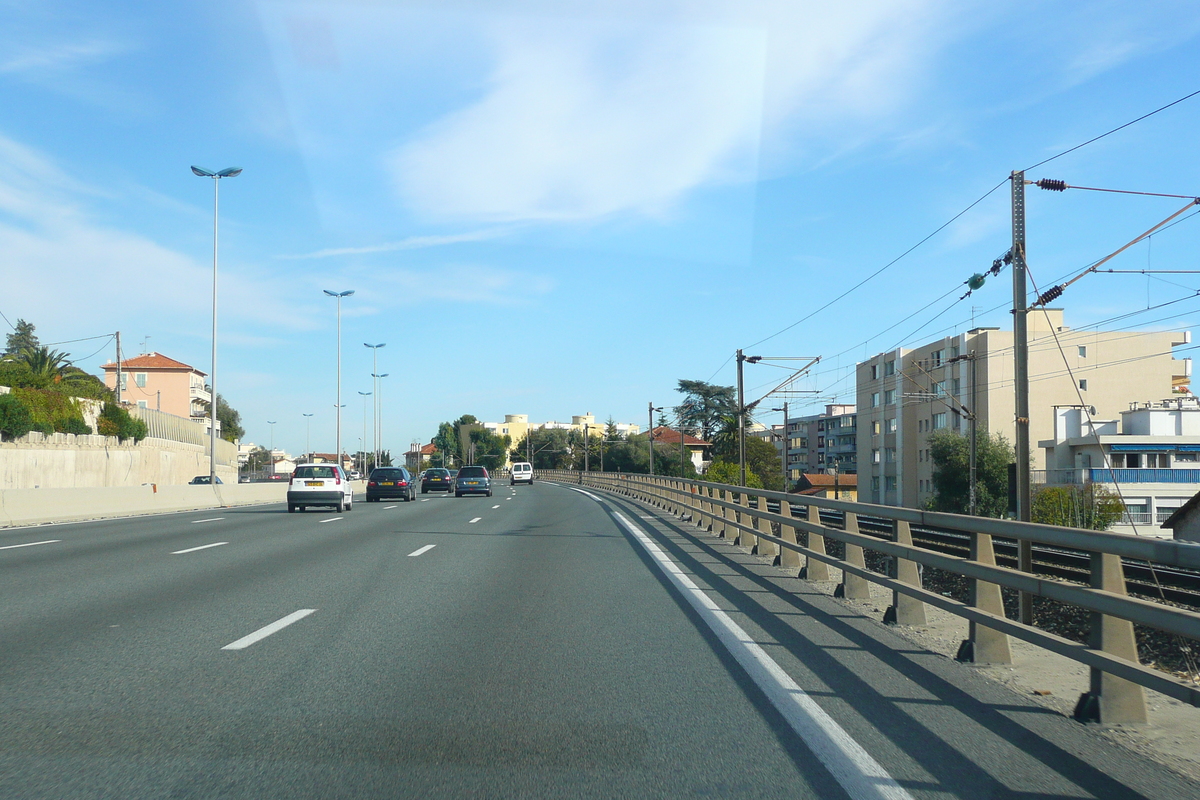 รูปถ่าย ฝรั่งเศส(France) เฟรนช์ริวิเอรา(French Riviera) ถนนจากคาญ-ซูร์-แมร์ไปนีซ(Cagnes sur Mer to Nice road) 2007-10 23