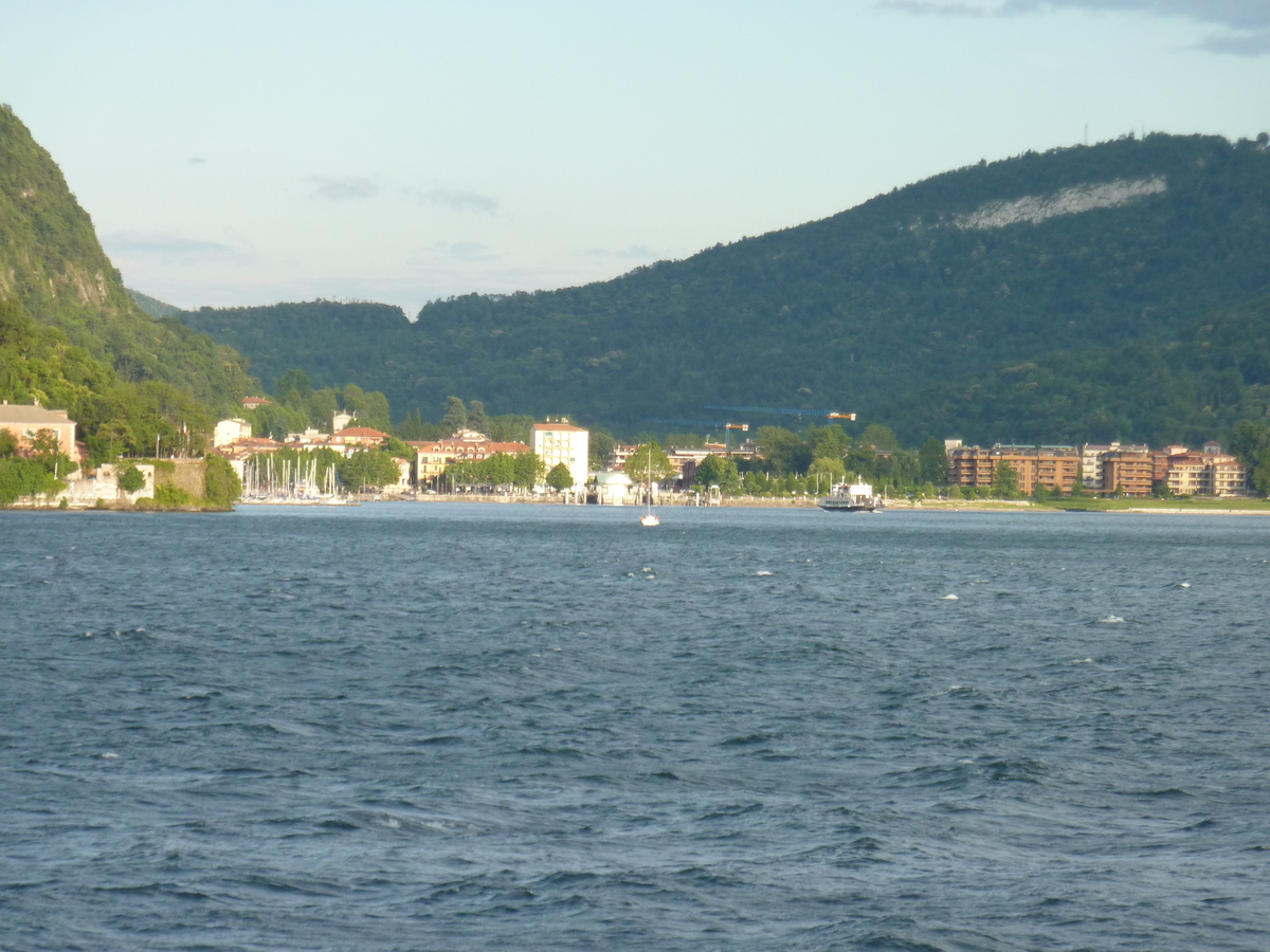 รูปถ่าย อิตาลี(Italy) ล่องเรือจากแวร์บาเนียไปลาเวโน(Verbania to Laveno boat trip) 2009-06 11