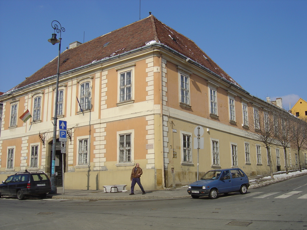 รูปถ่าย ฮังการี(Hungary) เปคส์(Pecs) 2005-03 37