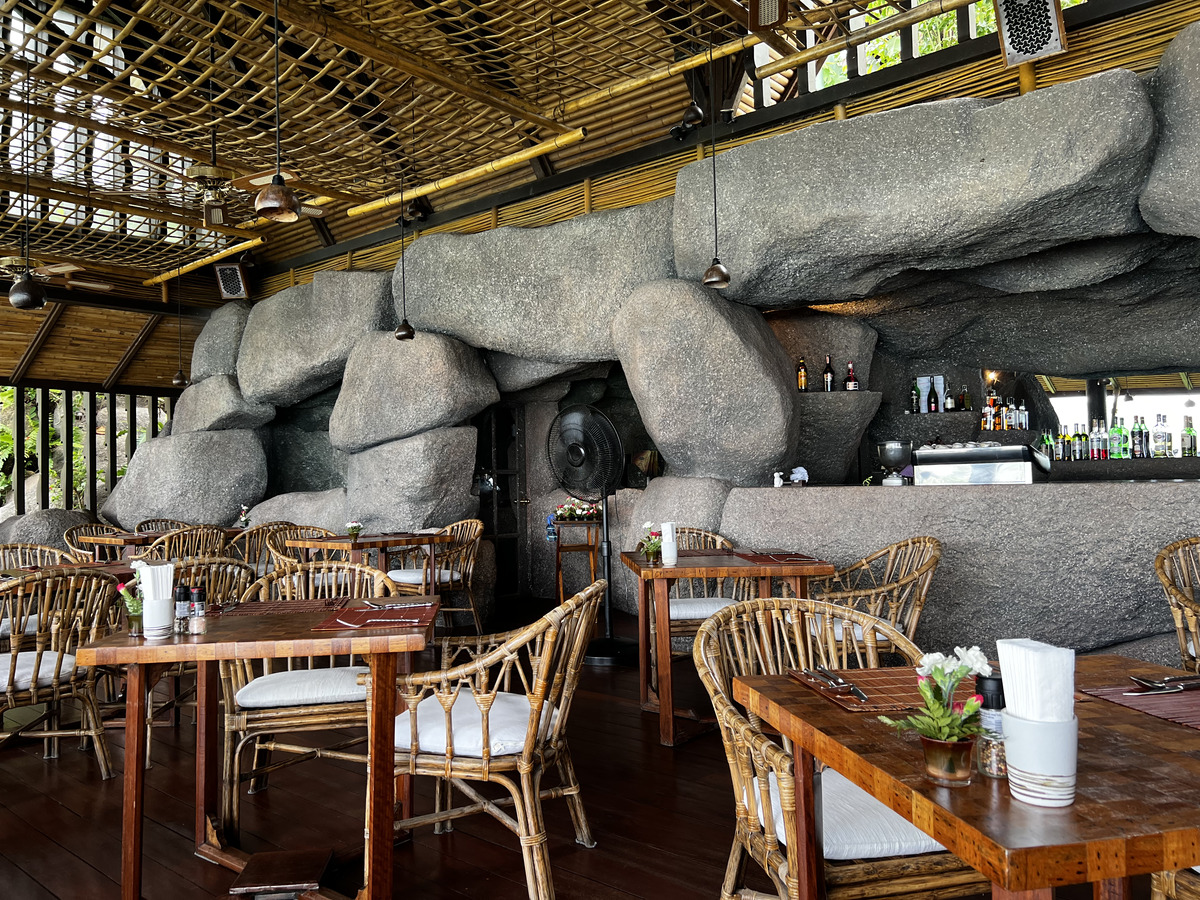 รูปถ่าย ไทย(Thailand) ภูเก็ต(Phuket) หาดกะรน(Karon Beach) ร้านอาหารออนเดอะร็อก(On the rock Restaurant) 2021-12 47