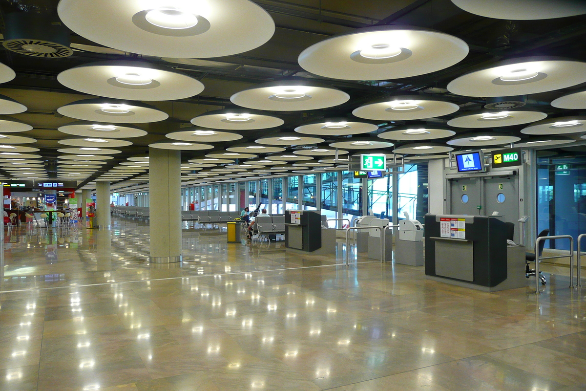 รูปถ่าย สเปน(Spain) มาดริค(Madrid) ท่าอากาศยานบาราคัส(Barajas Airport) 2007-09 87