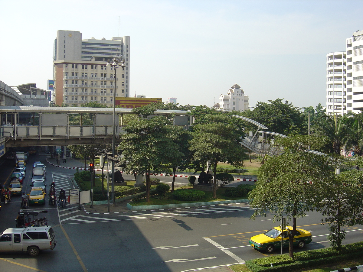 รูปถ่าย ไทย(Thailand) กรุงเทพมหานคร(Bangkok) รถไฟฟ้า(Sky Train) 2004-12 96