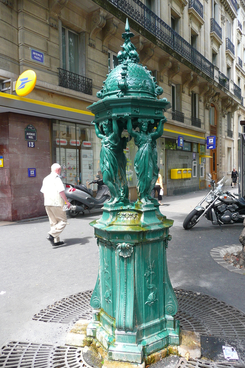 รูปถ่าย ฝรั่งเศส(France) ปารีส(Paris) ถนนนีเยล(Avenue Niel) 2007-06 51
