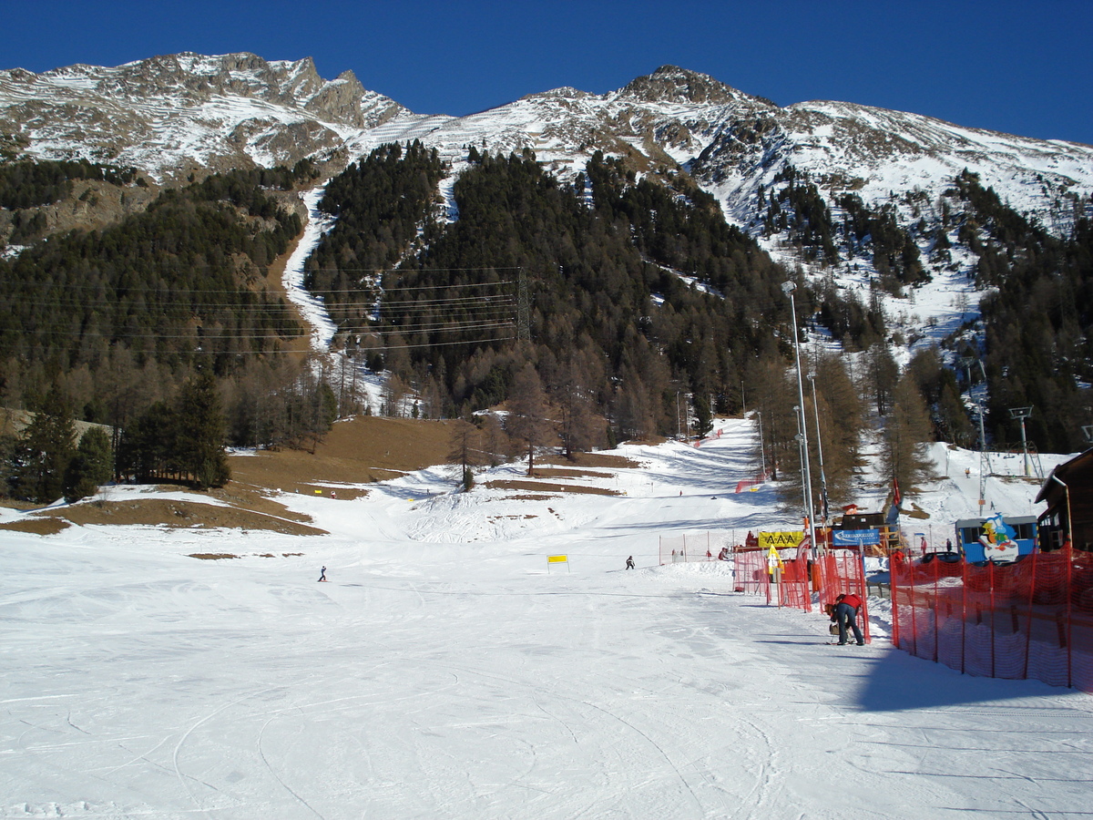 รูปถ่าย สวิสเซอร์แลนด์(Switzerland) ปองเทรซีน่า(Pontresina) 2007-01 31