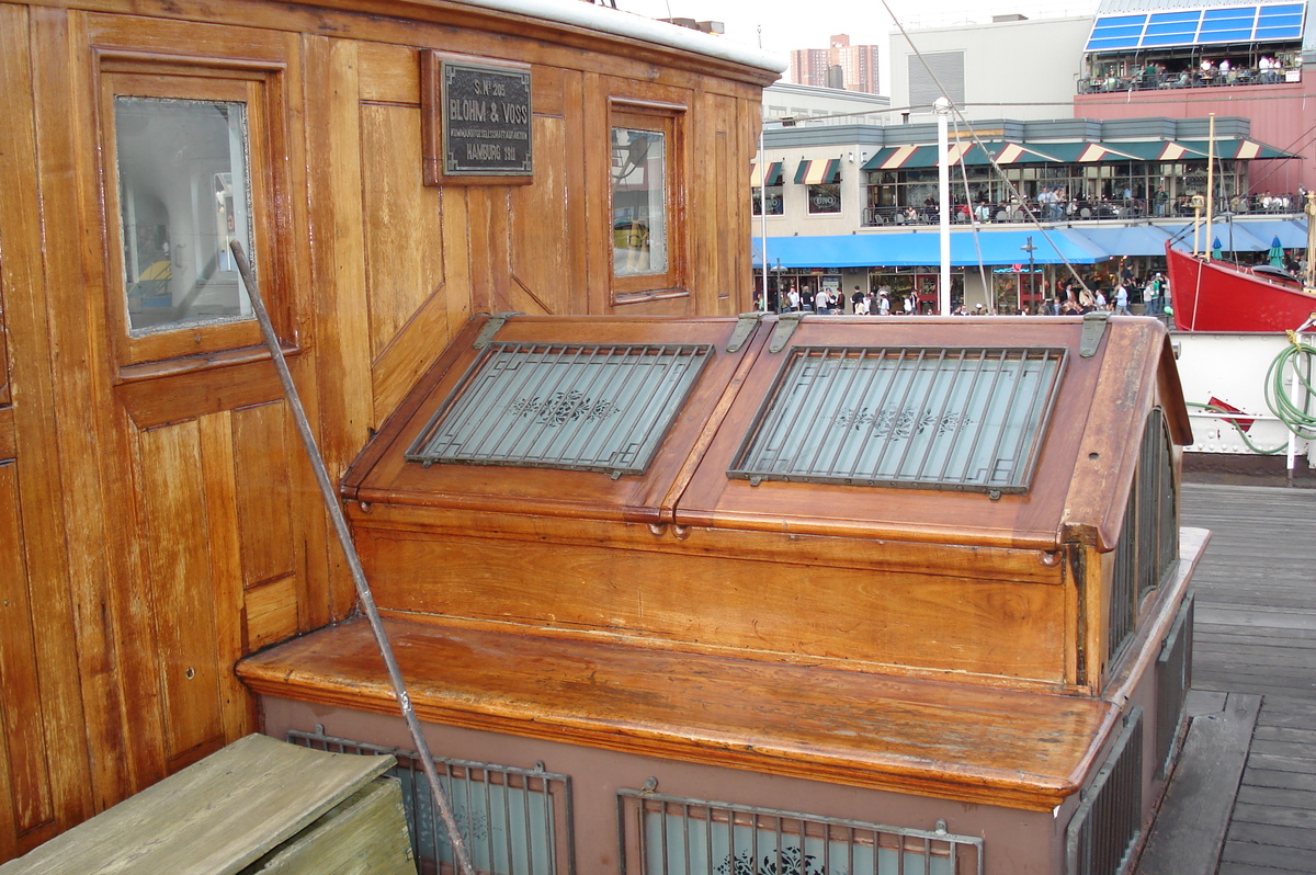รูปถ่าย สหรัฐอเมริกา(United States) นิวยอร์ก(New York) ท่าเรือเซาท์สตรีต(South Street seaport) 2006-03 16